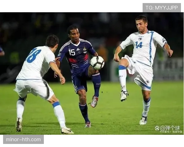 挪威队凭借强硬身体对抗力压对手,赛场表现引热议 挪威队凭借强硬身体对抗力压对手,赛场表现引热议