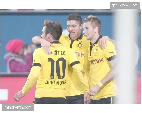 莱万多夫斯基国家队核心地位与个人输出匹配度分析